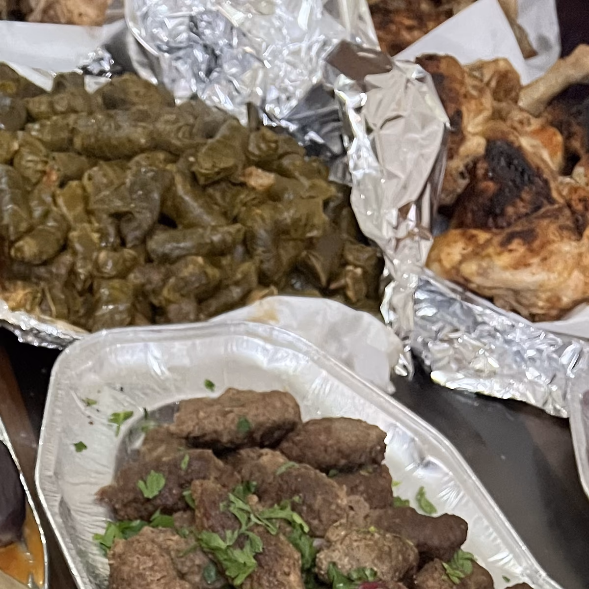 صينية مكرونة بالبشاميل وصينية كفتة نية من خزين اكل بيتي